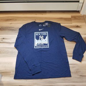 NWT Mens Nike long sleeve Yankees shirt